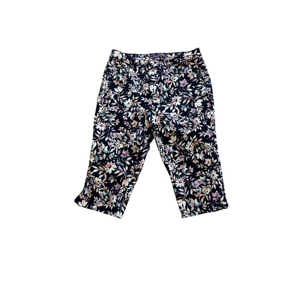 Gloria Vanderbilt Amanda Floral Print Capri Pants Women's 16W Black - Picture 2 of 6